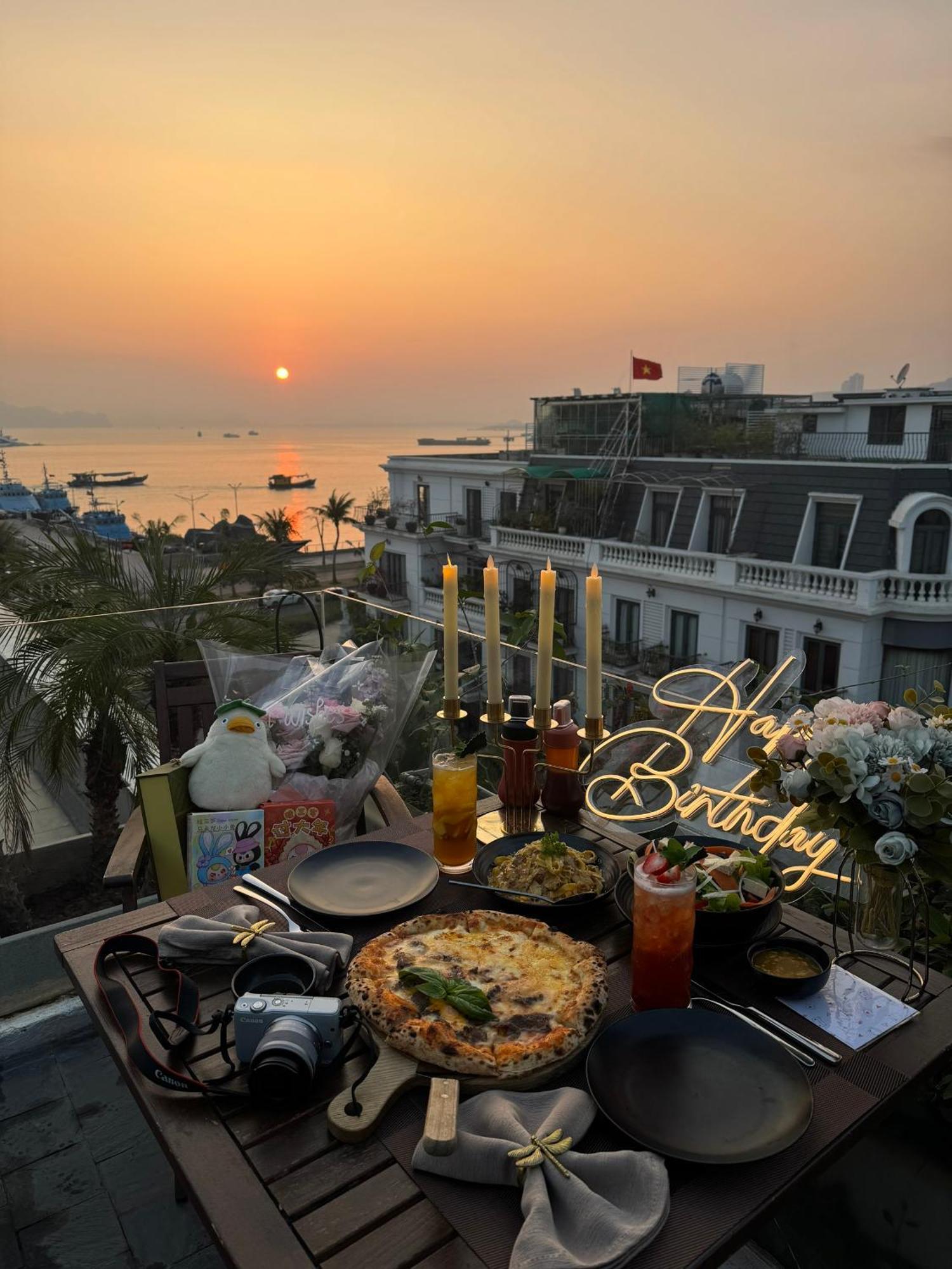 Deja Vu House Ha Long Hotel ภายนอก รูปภาพ