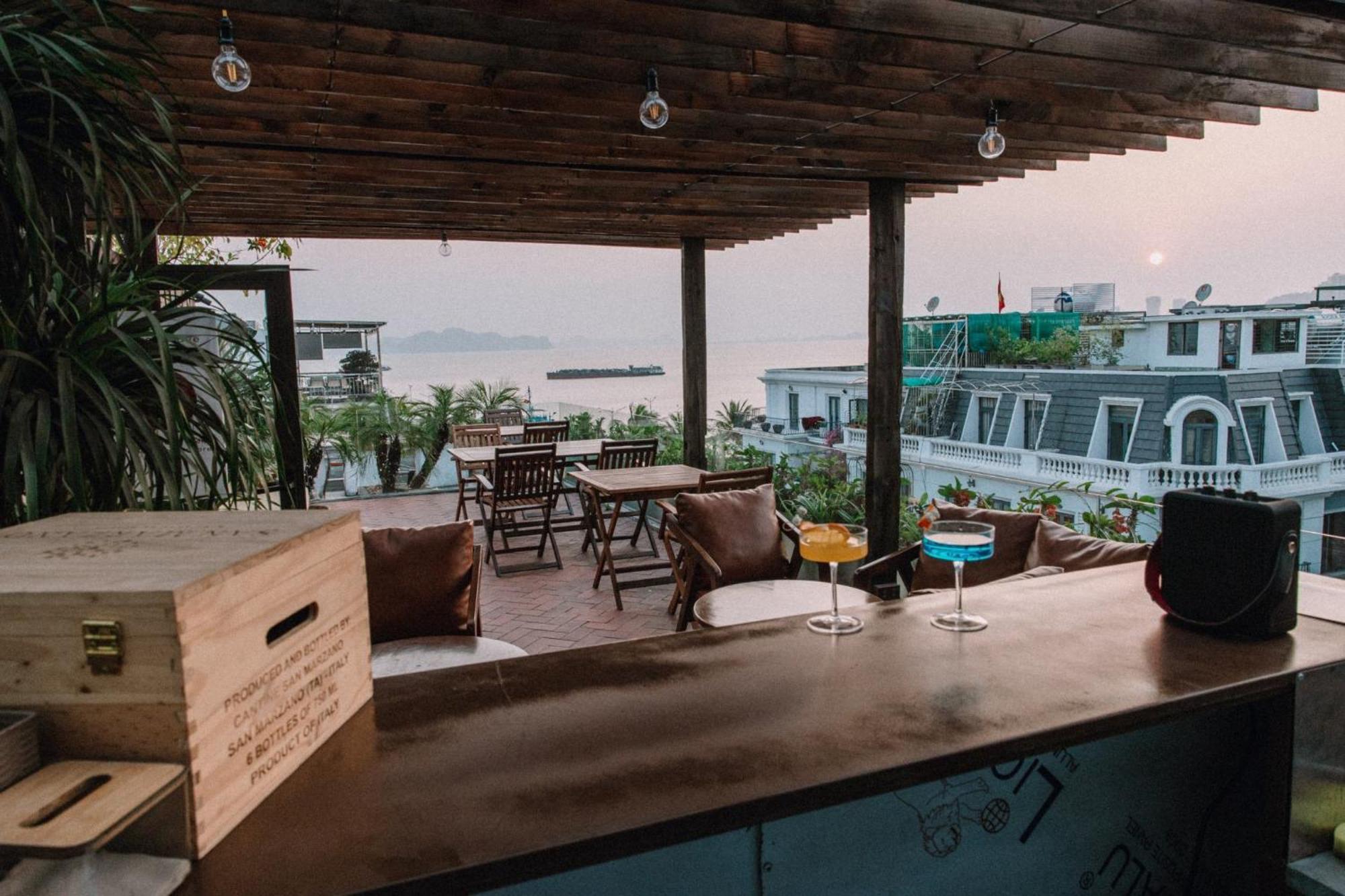 Deja Vu House Ha Long Hotel ภายนอก รูปภาพ